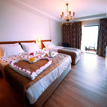 Hotel Sey & 4*